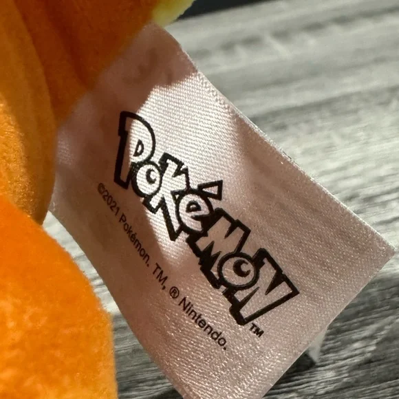 Pokémon | Charmander (2021) - Collectible 8” Stuffed Plush Toy - Picture 13 of 13